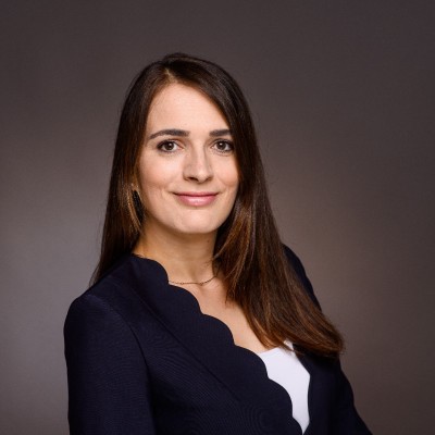 Tona Teresa Henze